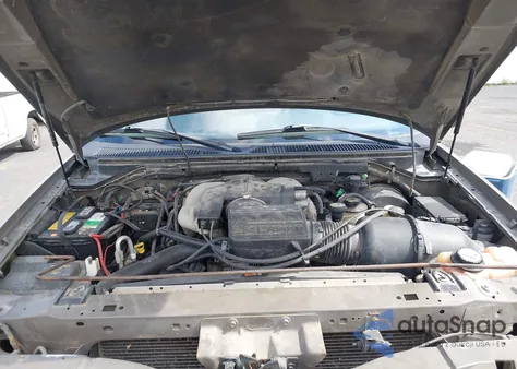 2002 Lincoln Navigator z USA, uszkodzony, nr VIN 5LMFU28R62LJ04046